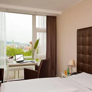 3* Hotel Pakat