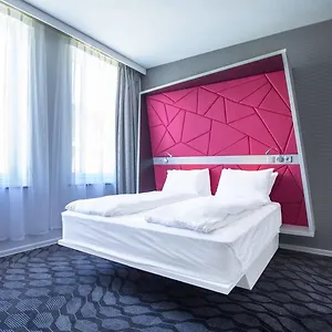 Magic Xhibition Hotel Bergen