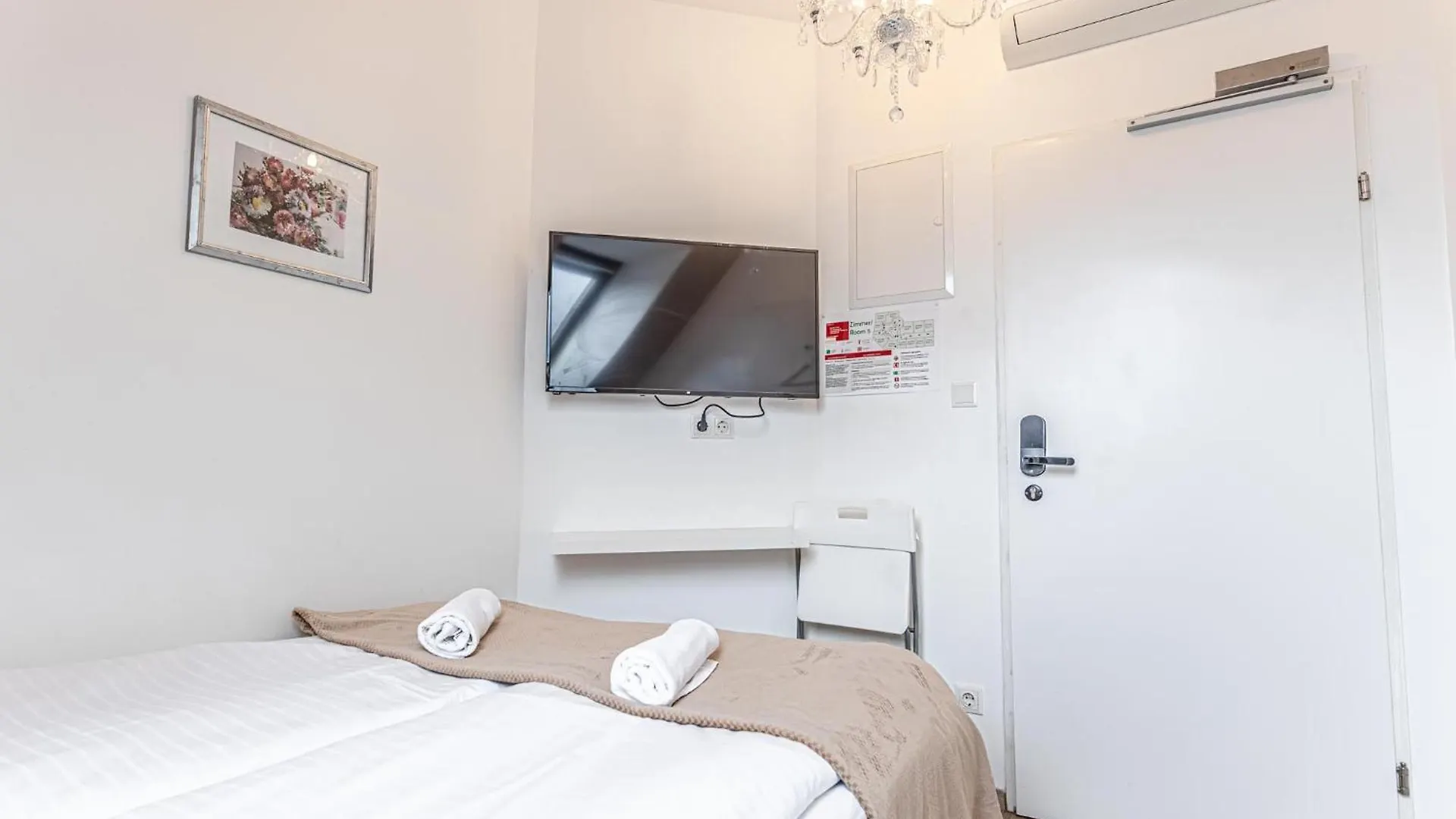 Hauptbahnhof Boutique Rooms - Virtual Reception & Self-Checkin Viyana 2*,
