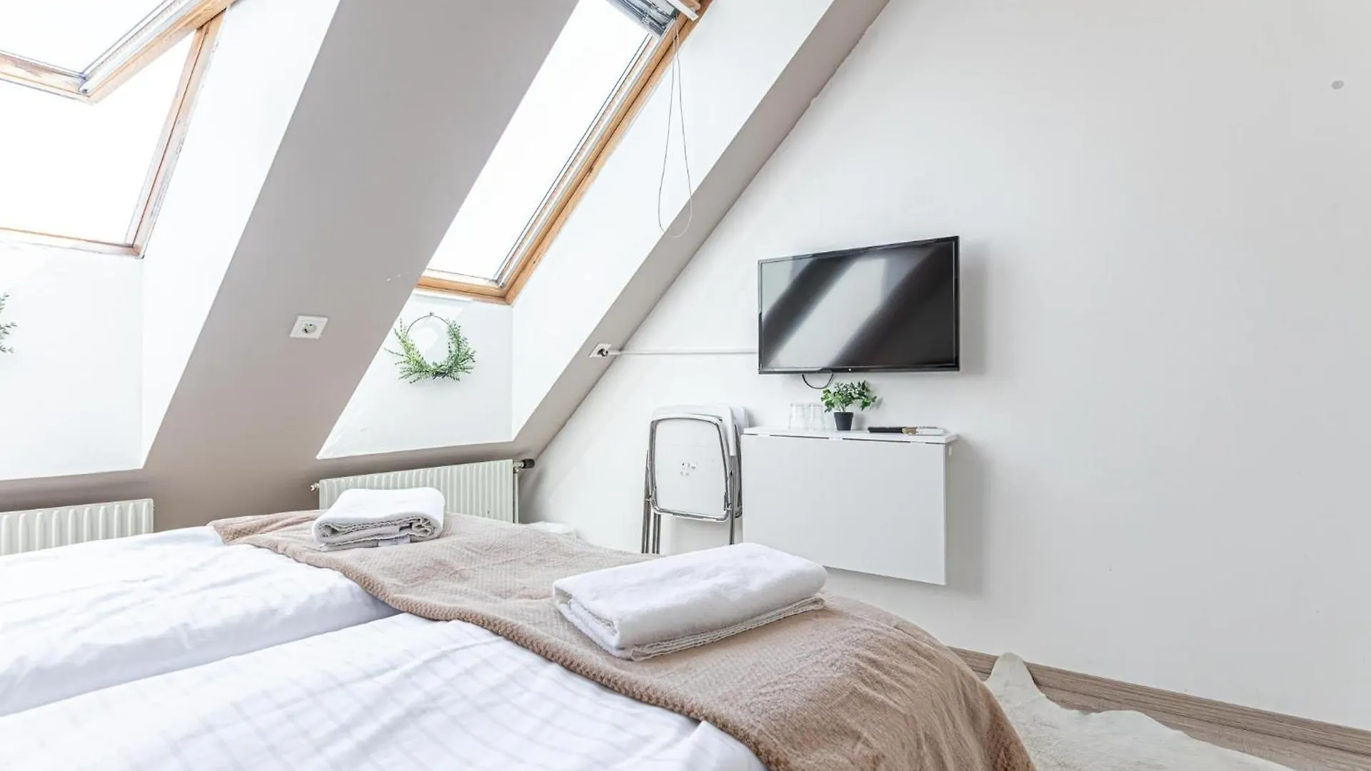Hauptbahnhof Boutique Rooms - Virtual Reception & Self-Checkin Viyana 2*,