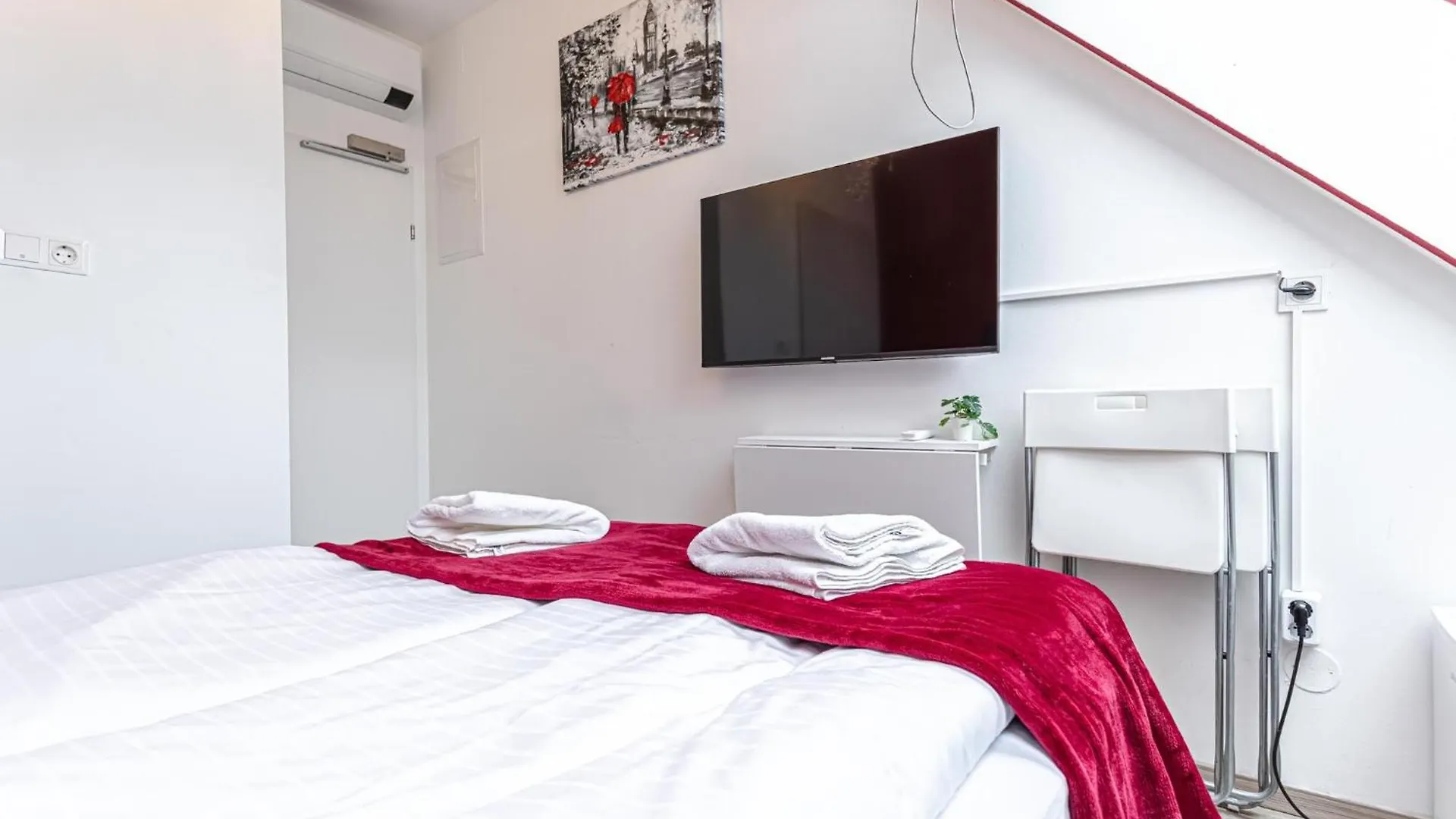 Hauptbahnhof Boutique Rooms - Virtual Reception & Self-Checkin Viyana Otel